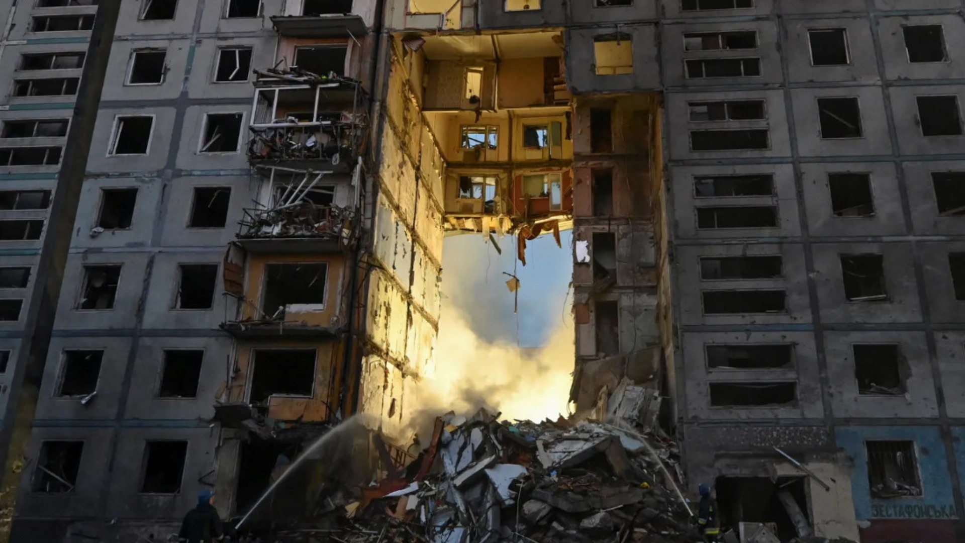 Удар по россии со стороны украины сегодня. Взрыв дома на Гурьянова 1999. Взорванный дом в Киеве. Разрушенные дома в Украине.