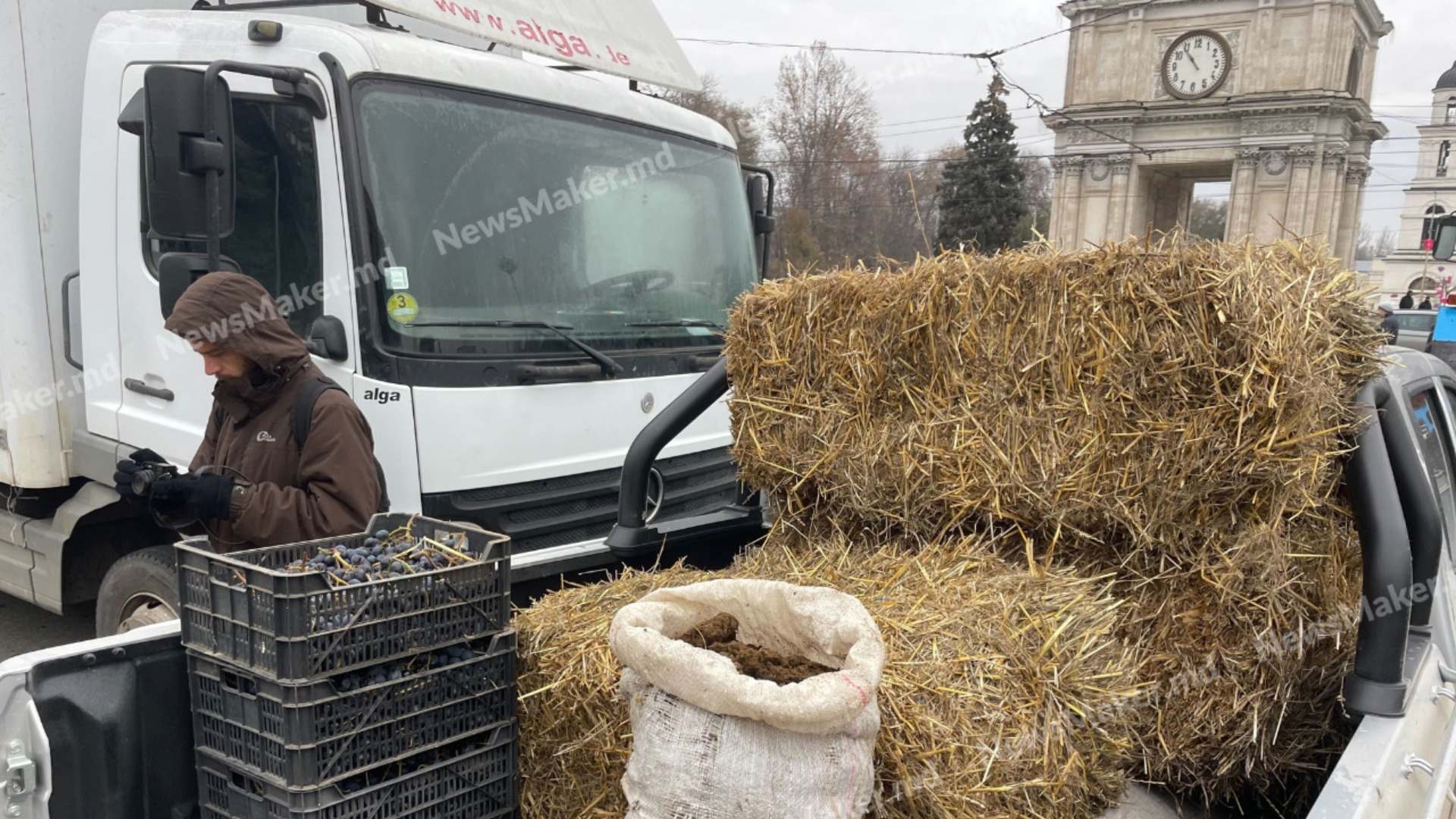 Фермер привез на рынок